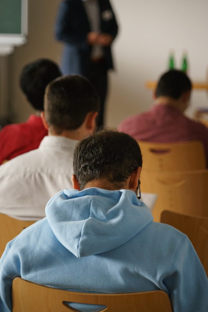 student-2654147_1280